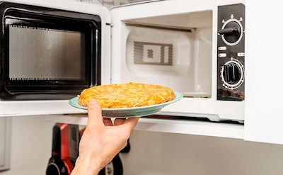¿Tortilla de patatas en el microondas? Sí, es posible y además sale bien