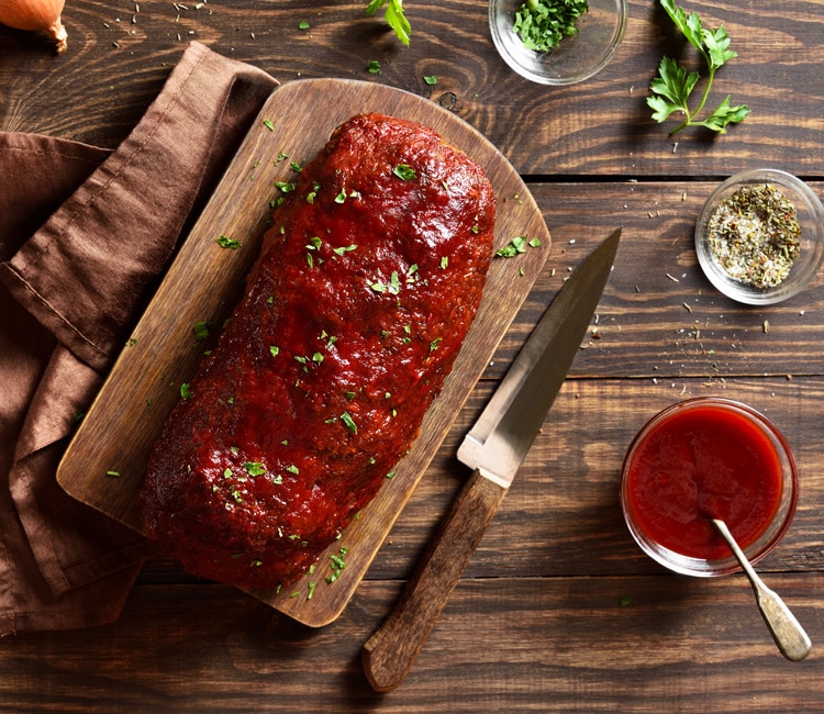 Meatloaf entero, con salsa de tomate