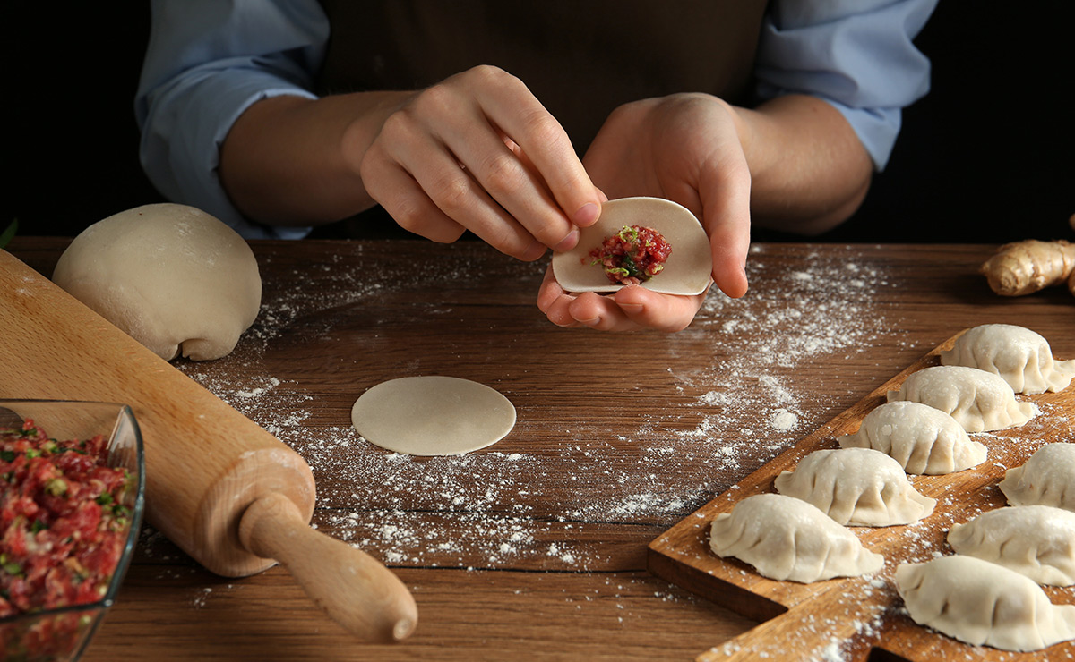 Cómo hacer 'gyozas' en casa: desde la masa hasta el relleno