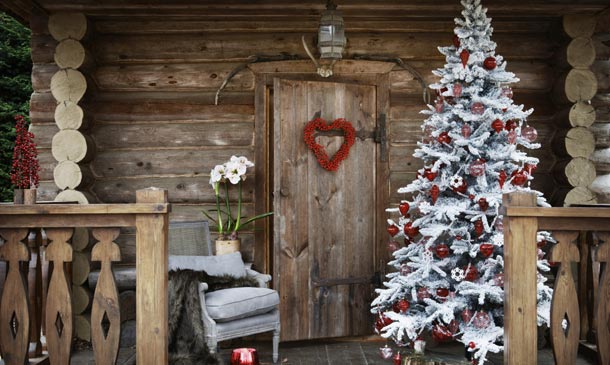 Deja que la Navidad se cuele también en tu terraza, balcón o jardín, ¿quieres saber cómo?