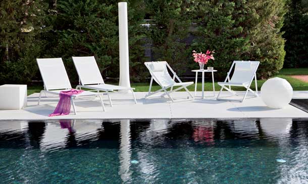 Este verano... ¡móntate un oasis alrededor de la piscina!