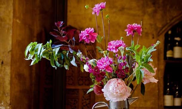 Crea un arreglo floral para este verano