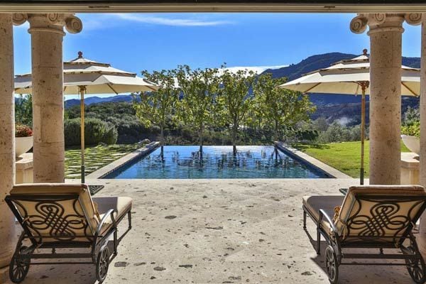 Britney Spears compra una impresionante mansión en Thousand Oaks por 6