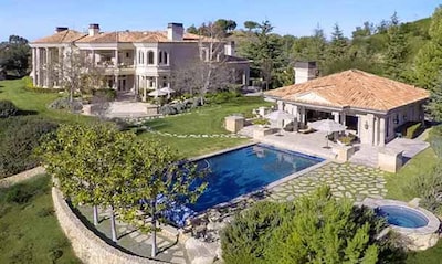 Así es la espectacular mansión que Britney Spears ha comprado cerca de Los Ángeles