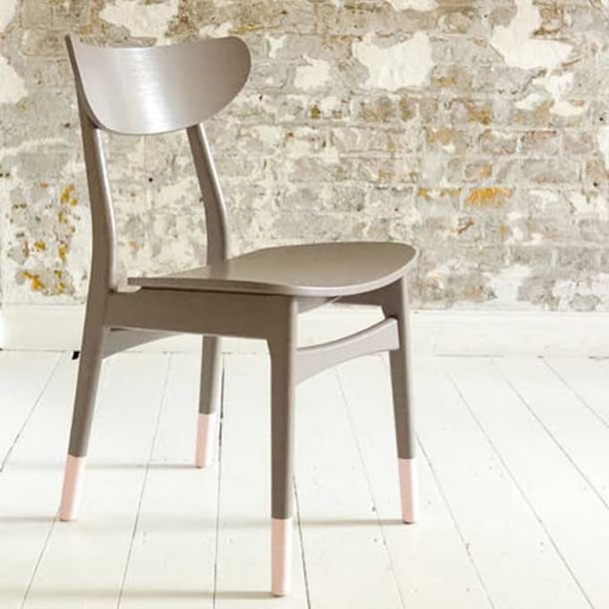 Actualiza tus sillas con el efecto ‘sumergido’ en rosa 'quartz'