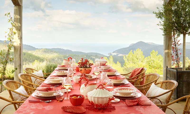 Hoy comemos en el jardín: ¿quieres saber cómo montar la mesa ideal?