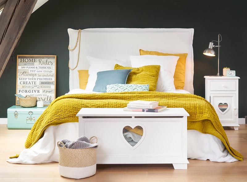 Muebles A Los Pies De Tu Cama Foto 1