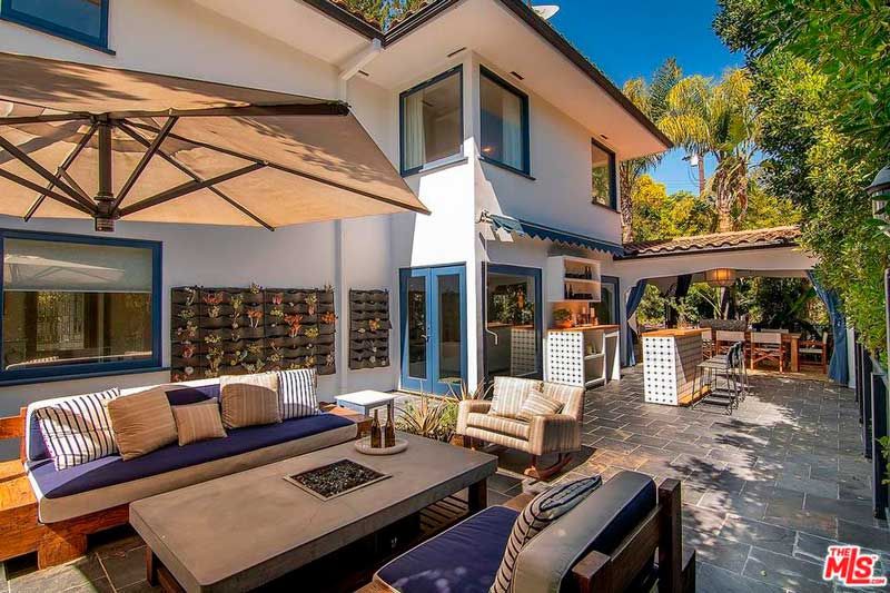 Casas De Famosos La Actriz Jessica Alba Vende Su Casa De Beverly
