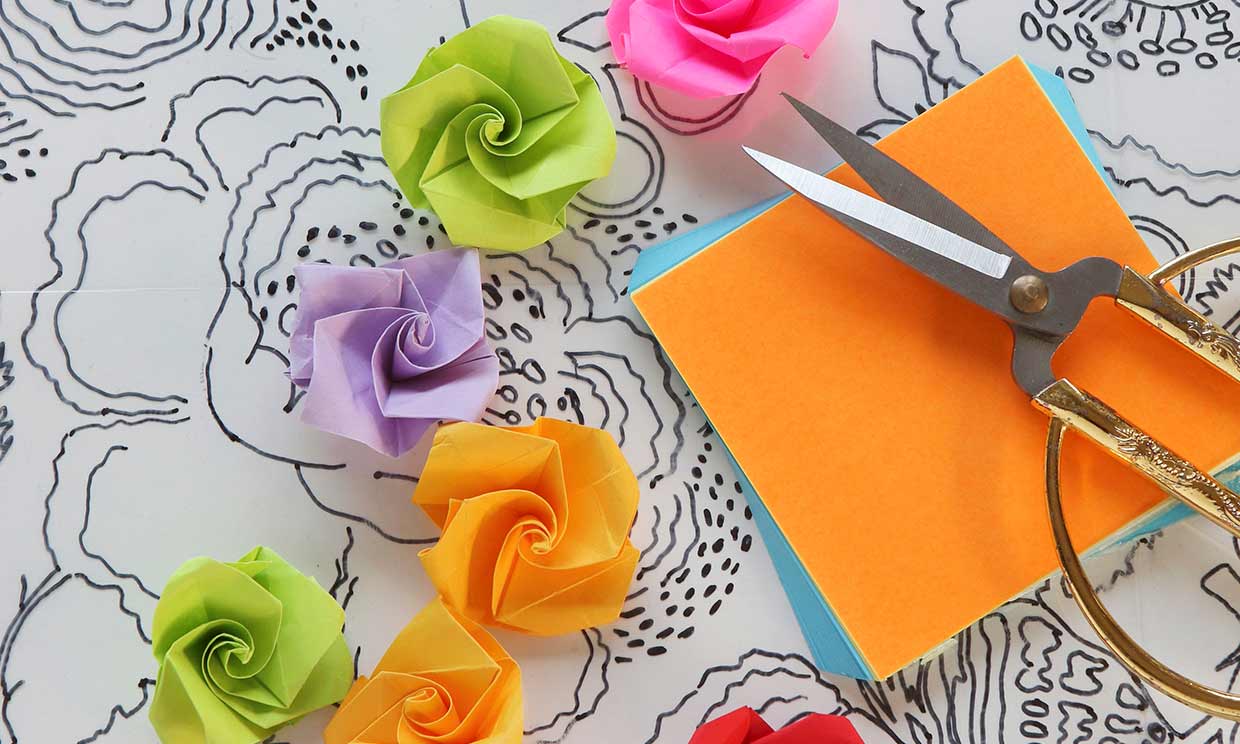 Esta primavera sé más sostenible decorando con flores de papel