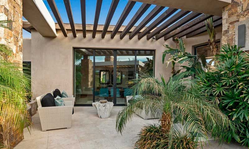 Casas de famosos: Cindy Crawford compra una mansión en California por 4