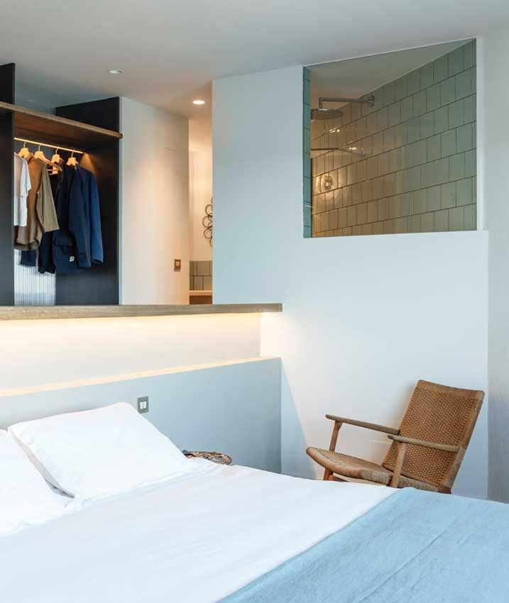 Ideas Y Consejos Para Lograr Un Dormitorio En Suite Con Bano Y Vestidor Foto 1