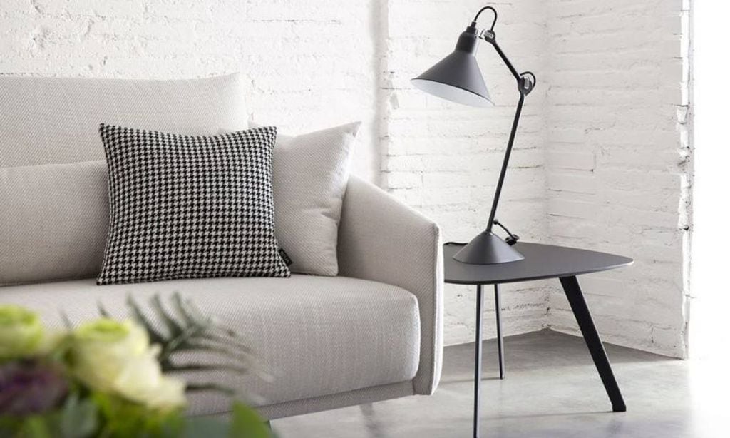 De cojines a muebles: decora tu casa con estilo ¡alquilando!