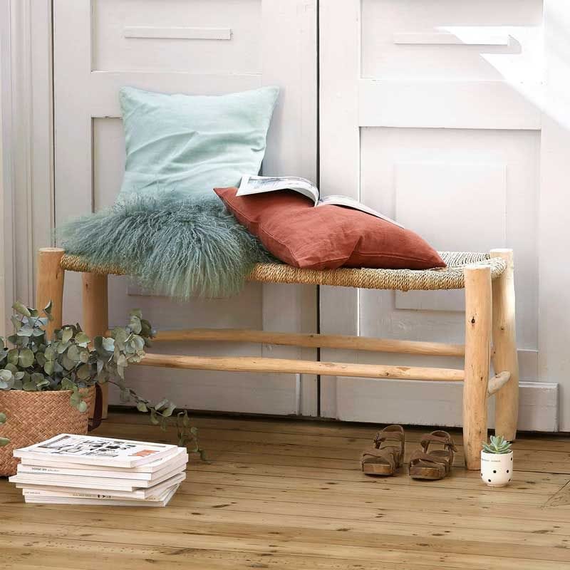 Muebles: Cómo y dónde incorporar un banco en la decoración de tu casa