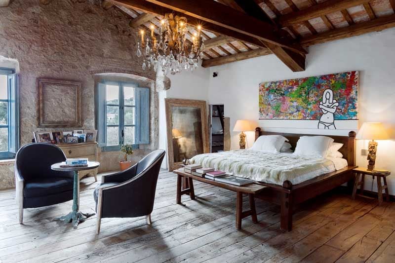 Decoración de interiores: Una casa de campo de piedra rústica y estilo