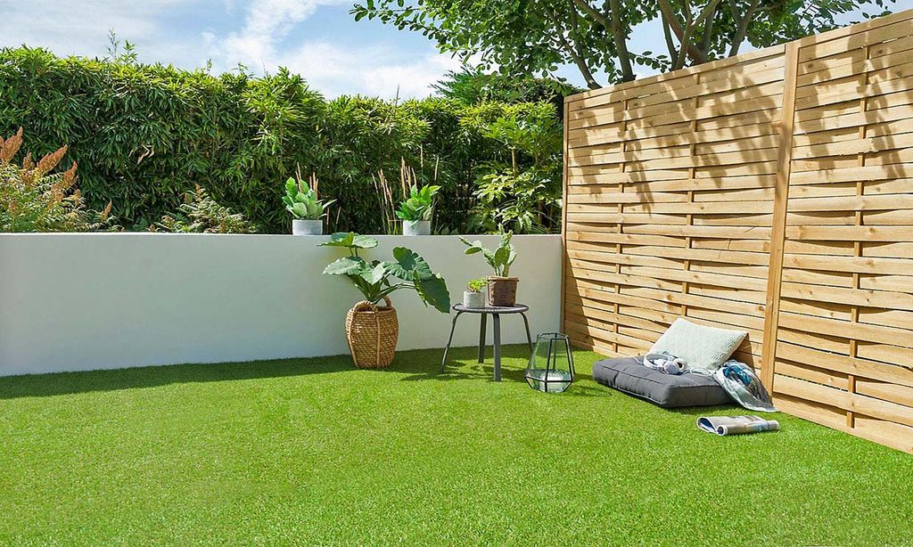 ¿Sabes cómo instalar césped artificial en la terraza?