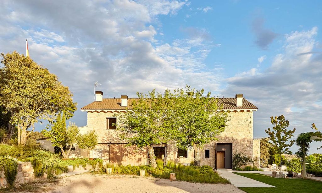 Casa de campo: Una vivienda construida en piedra y un estilo rústico