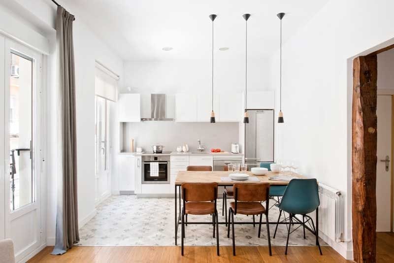 Formas de colocar las mesas de cocina - Foto 1