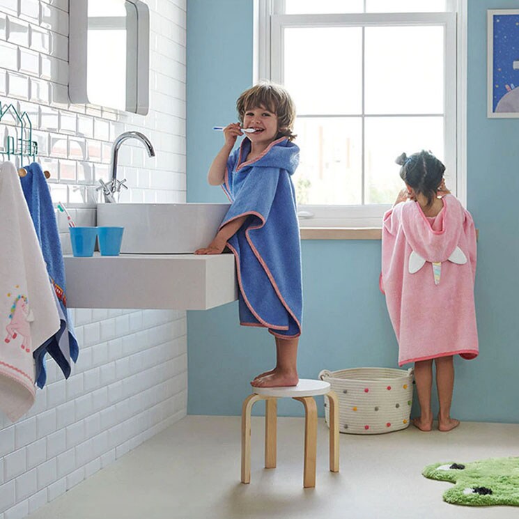 Cómo planificar y decorar un cuarto de baño pensado para los niños