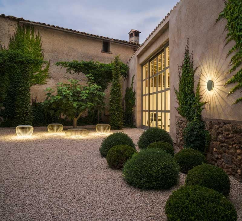 Tipos de iluminación solar para tu terraza o jardín - Foto 1