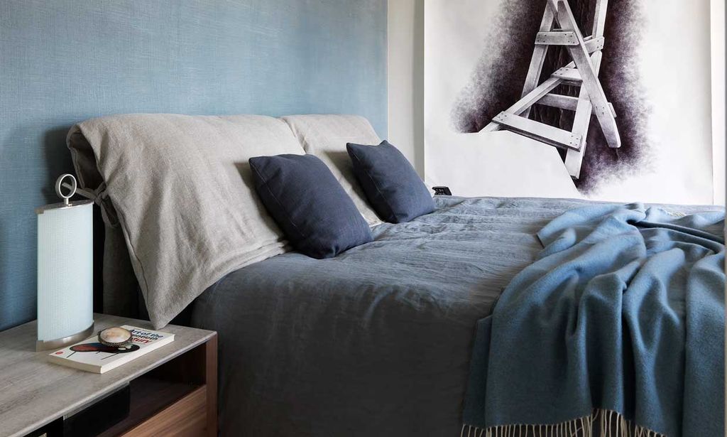 ¡Planta cara a los metros cuadrados! Dónde (y cómo) colocar la cama en un dormitorio pequeño
