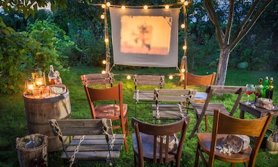 Consejos para disfrutar de una noche de cine en tu jardín o tu terraza
