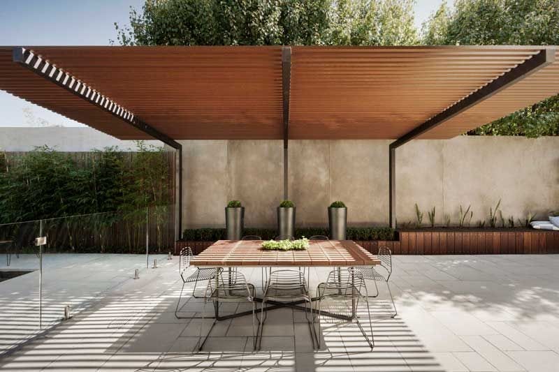 Exterior con pérgola