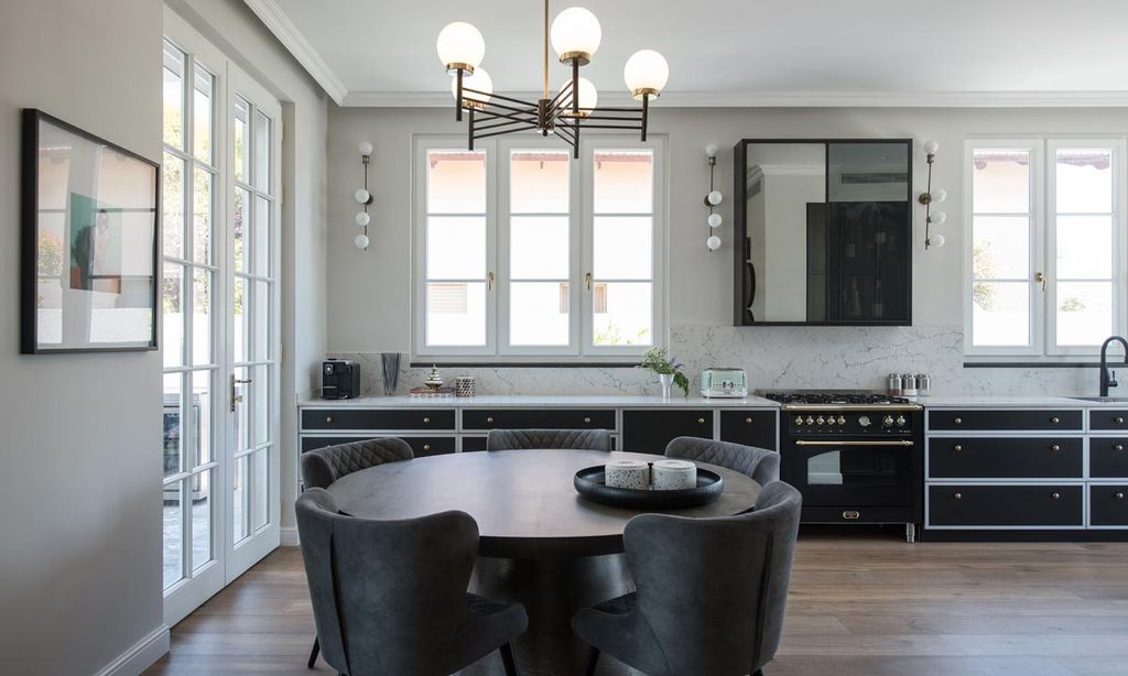 Cómo debes limpiar las puertas y ventanas de toda la casa