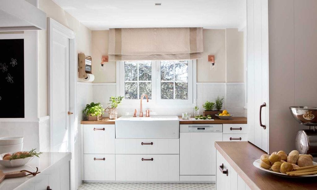 Una cocina de estilo 'country modern'