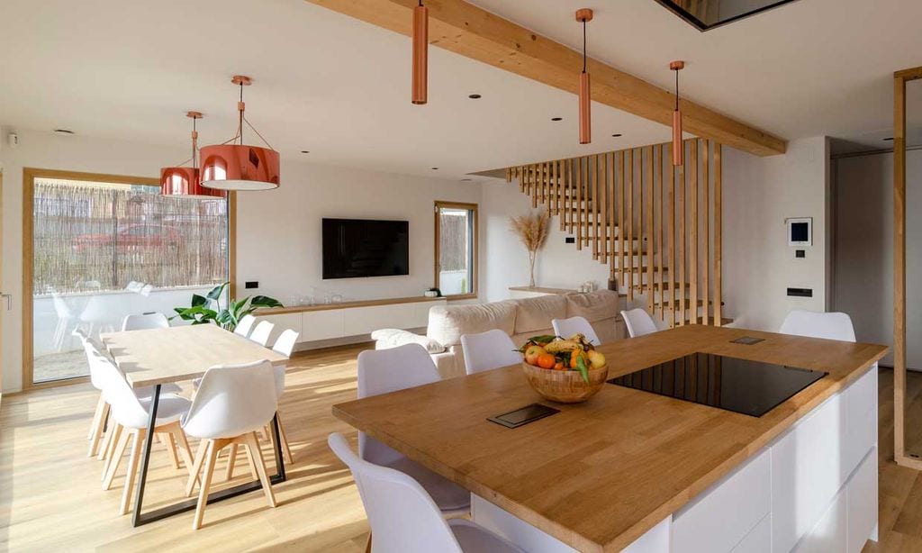 Blanco & madera: la combinación estrella del estilo nórdico se instala en casa