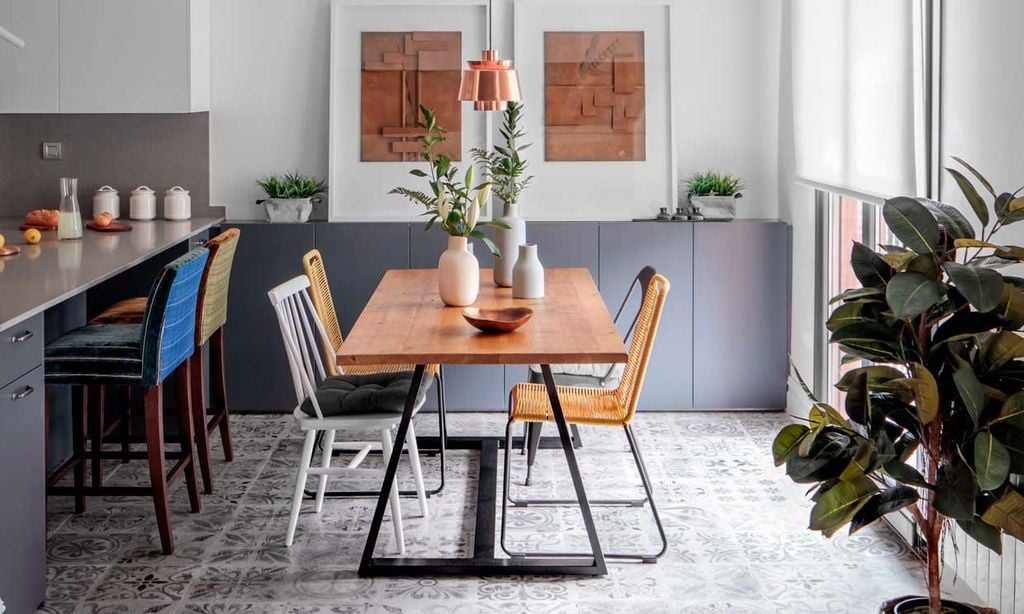 Este piso 'crece' en tamaño, funcionalidad y confort gracias a un interiorismo ingenioso y a medida