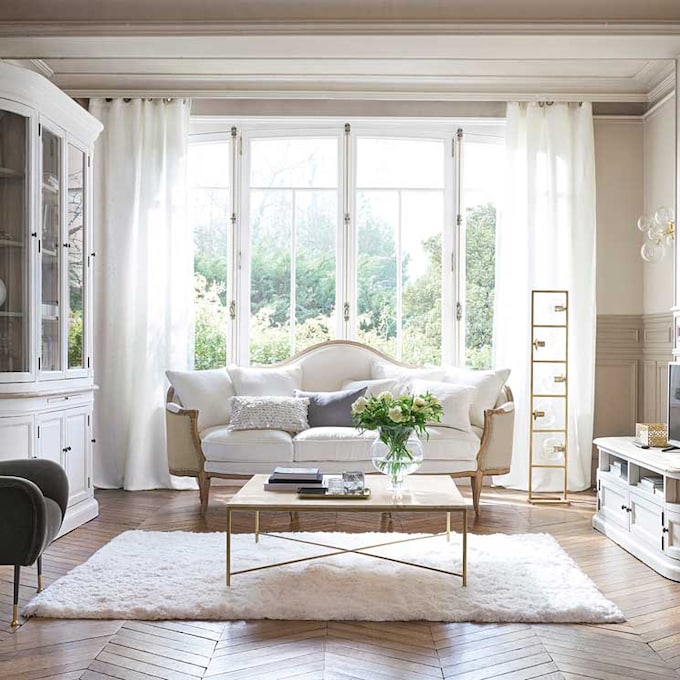 10 razones que te harán desear tener un sofá blanco en tu salón