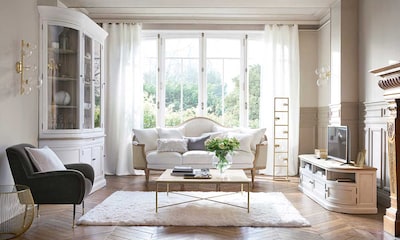 10 razones que te harán desear tener un sofá blanco en tu salón