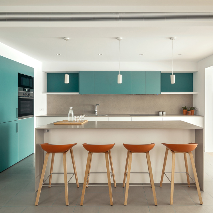 Cómo mantener las encimeras de cocina y la mesa del ‘office’ en