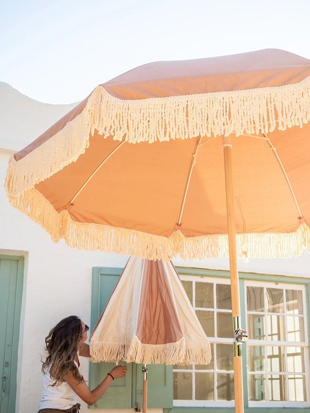 Pérgolas, toldos, sombrillas... Las soluciones más efectivas para dar