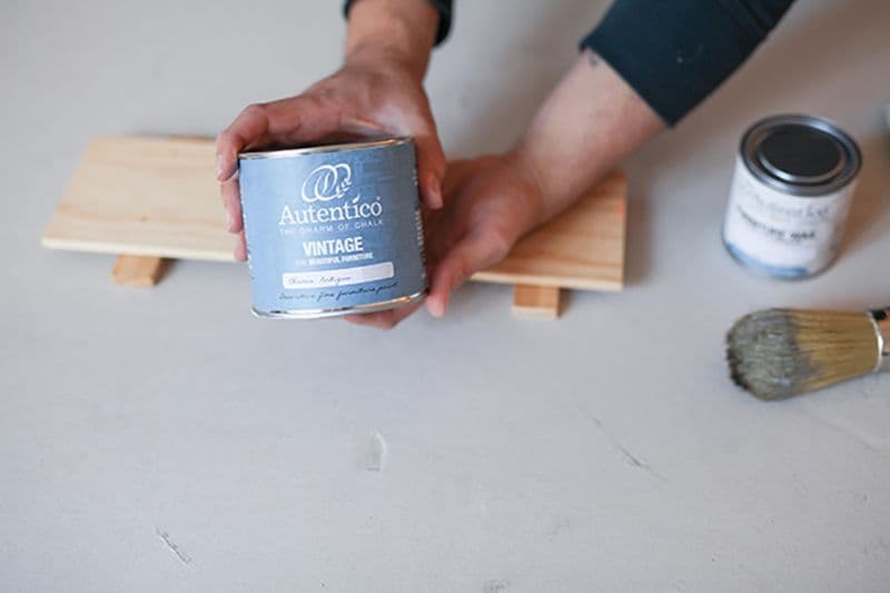 Restaura muebles creando un efecto madera con pintura y cera - Foto 1