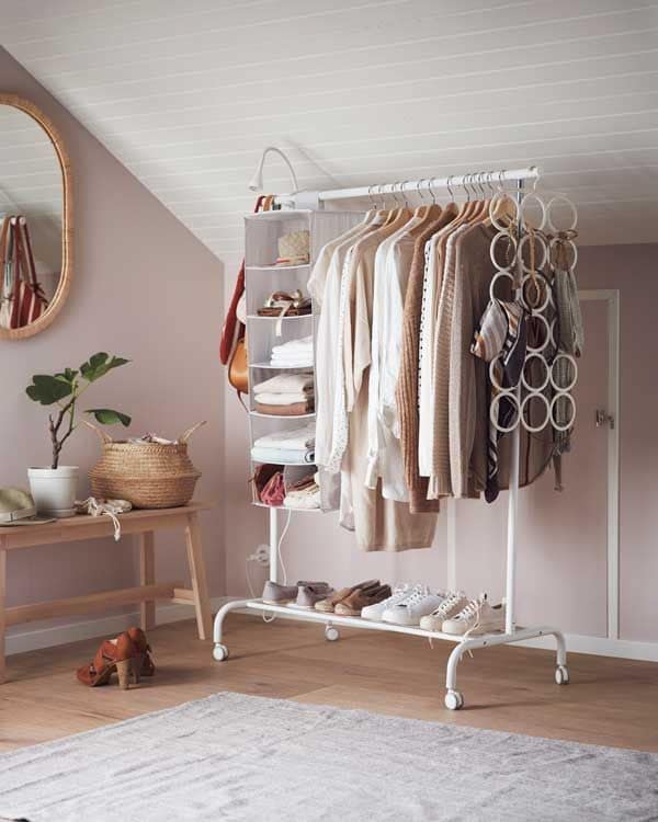 Cómo organizar un armario abierto para que sea estético y funcional