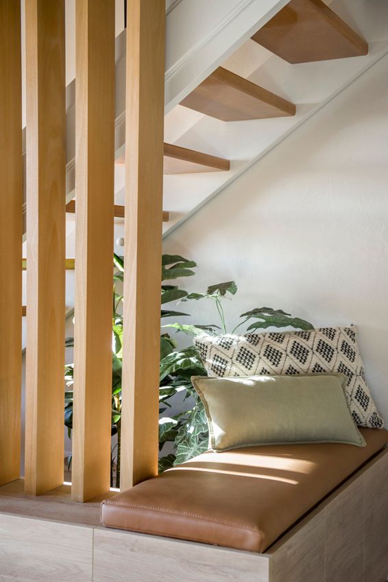 Este piso de pocos metros en Barcelona optimiza el espacio con muy