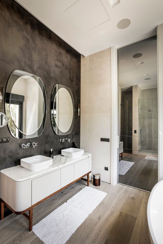 Baño con dos espejos XXL