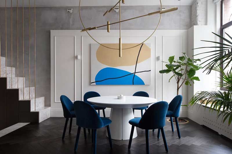 Comedor decorado en los colores más elegantes en decoración