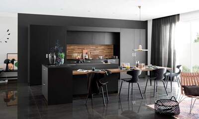 Cocinas en color negro: claves para que no reduzcan visualmente el espacio