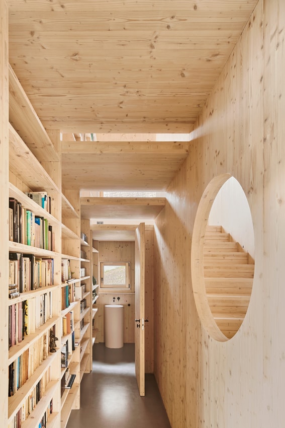 Librería de madera
