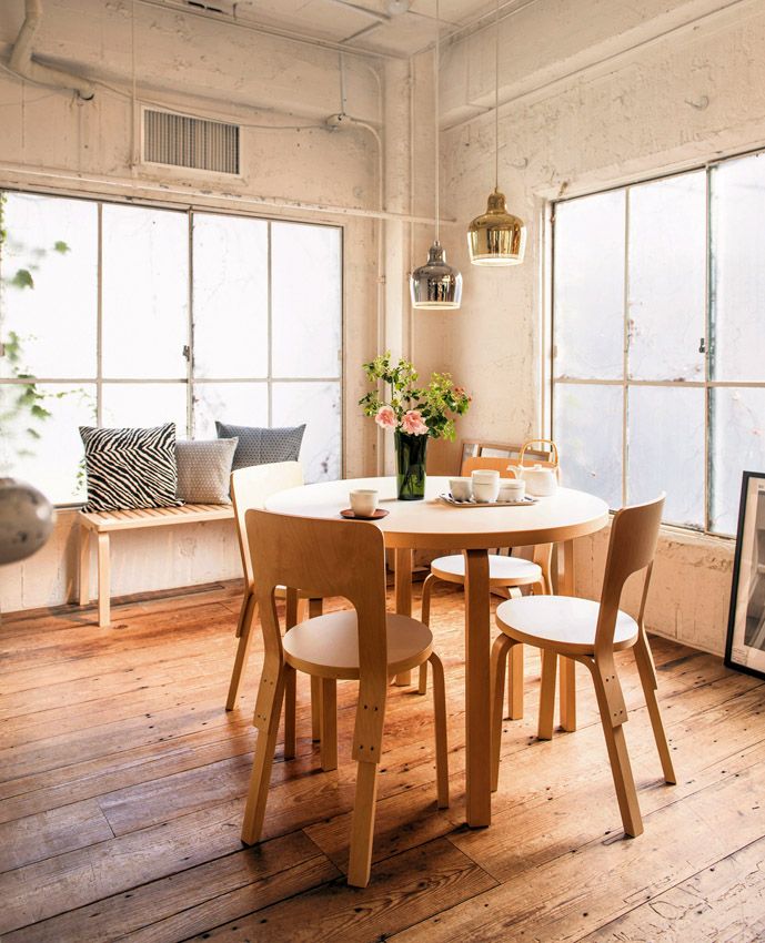 Comedor con gran predominio de la madera