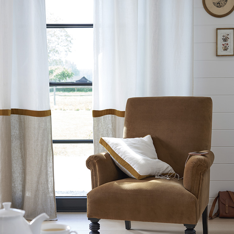 Trucos y consejos para lavar las cortinas según su tejido (y que queden impecables)