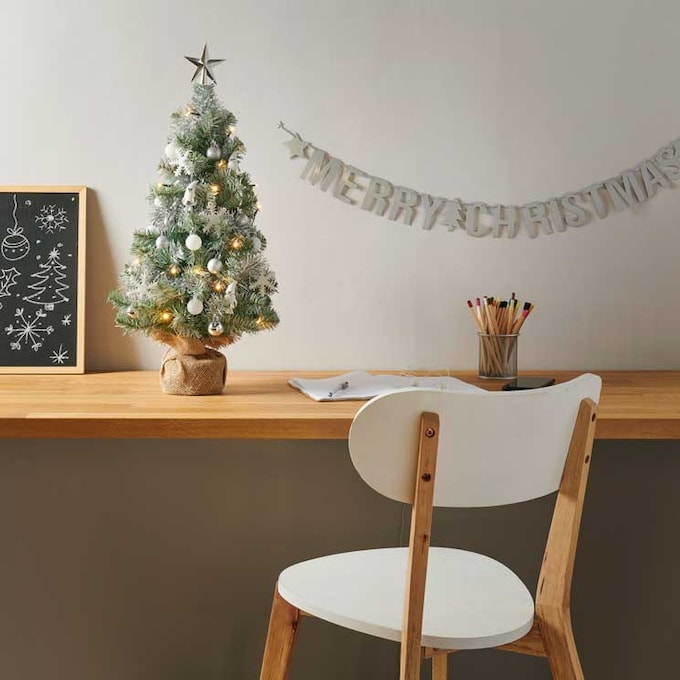 Estos árboles de Navidad son ideales, si no tienes mucho espacio en el salón 