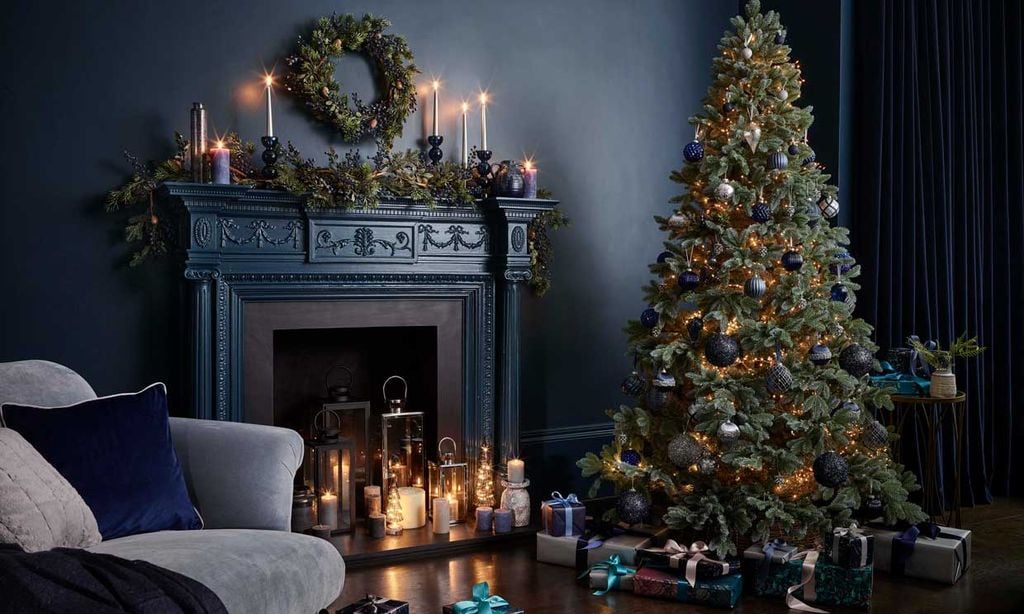 Ideas para dar un encantador toque navideño a la chimenea