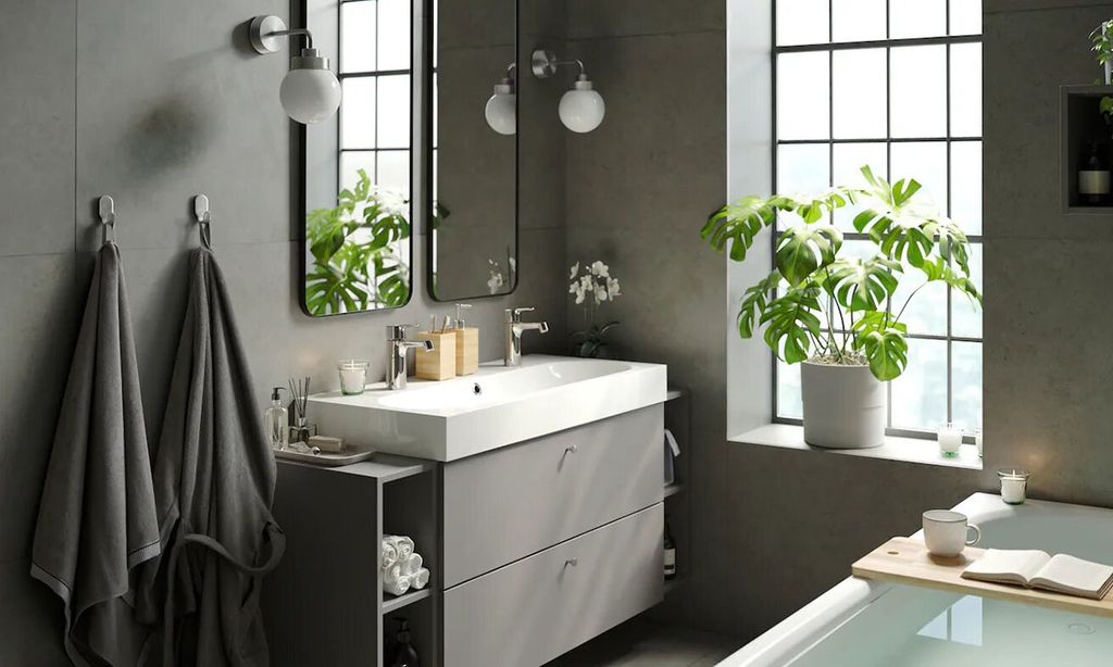 10 trucos que hacen que tu cuarto de baño parezca más grande de lo que es