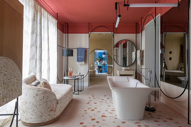 Salón de baño, es decir, un lugar donde relajarse, maquillarse, leer o escuchar música, todo en el mismo ambiente