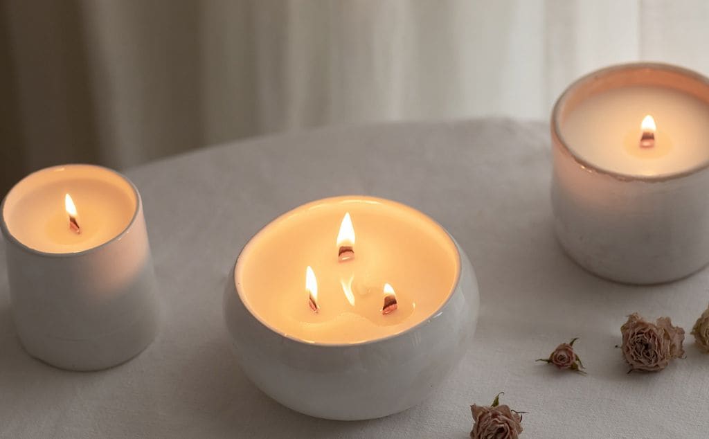 Aprende a hacer velas con coco: el DIY para las amantes de los aromas veraniegos