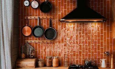 10 ideas ingeniosas para dar estilo y funcionalidad a las paredes de tu cocina