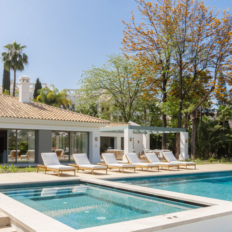 Esta lujosa casa en Marbella es el paradigma del 'outdoor living' y de la decoración ‘slow’